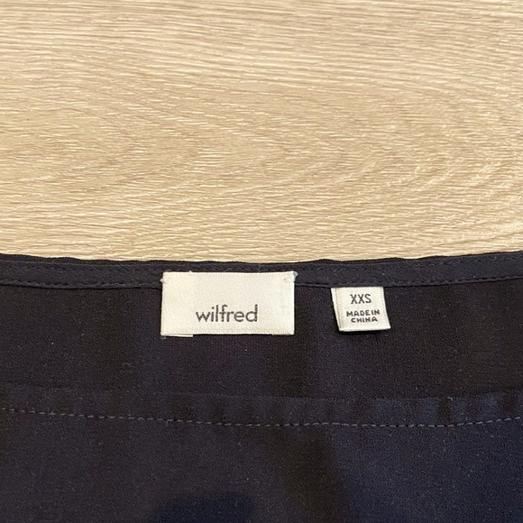 Wilfred Pozzi Shirt in Black in XXS. In great condition. - Picture 3 of 3